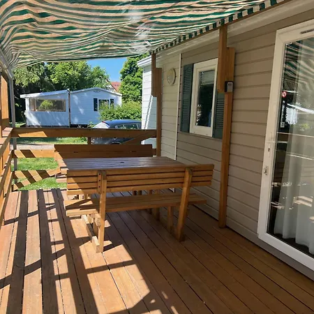 Mobil-home Ensoleille Pour 4 Proche Europa-park بيت للعطل Boofzheim