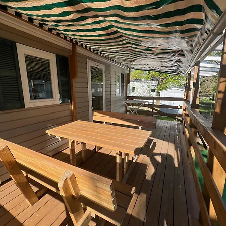 Mobil-home Ensoleille Pour 4 Proche Europa-park
