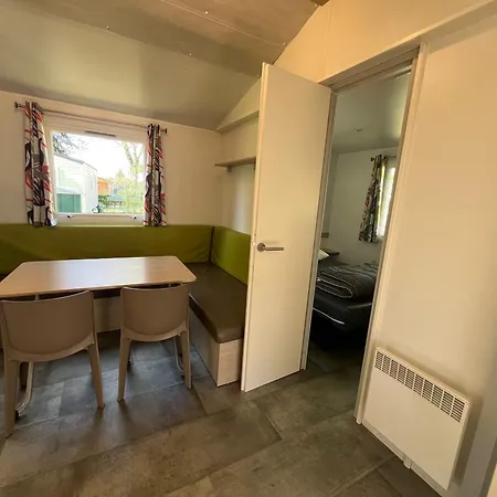 Mobil-home Ensoleille Pour 4 Proche Europa-park
