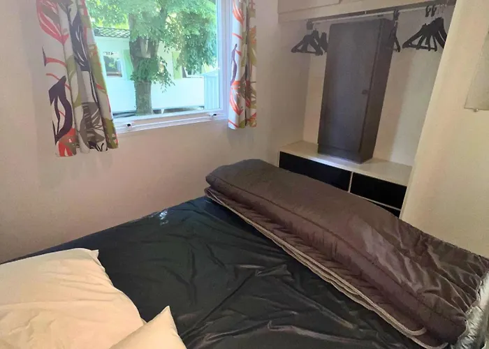 Holiday home Mobil-home Ensoleille Pour 4 Proche Europa-park