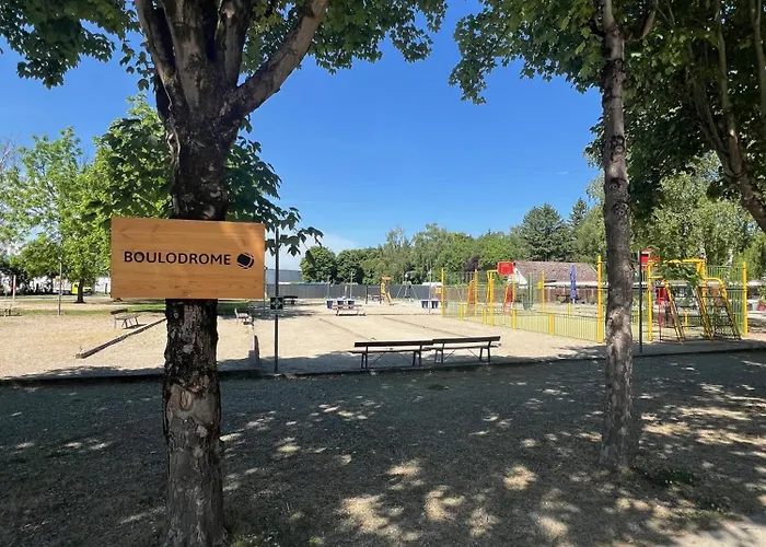 Holiday home Mobil-home Ensoleille Pour 4 Proche Europa-park *